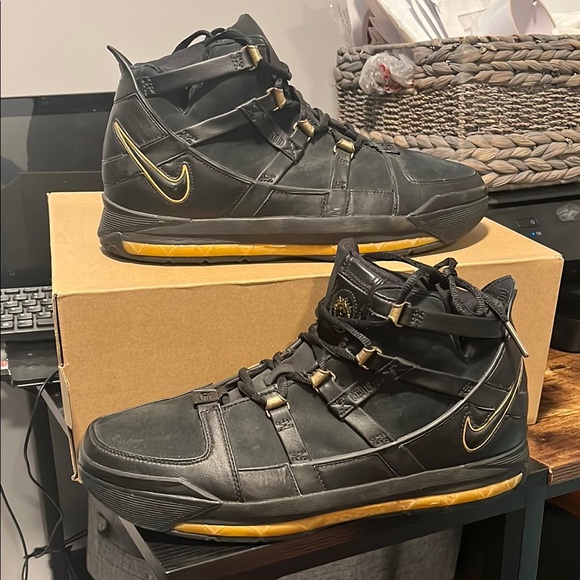 Zoom LeBron 3 Retro 'Metallic Gold' 2018 Men's Size 11.5 - No Box